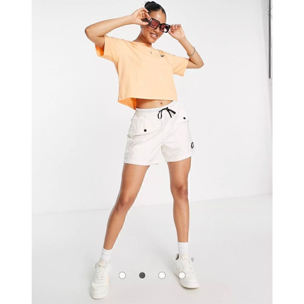 NWT The North Face Outline Horizon Shorts, White, Pride, Women’s XS Windwall 5”